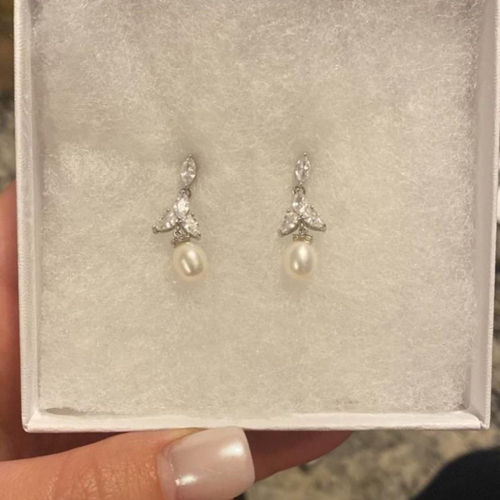 Freshwater Pearl earrings